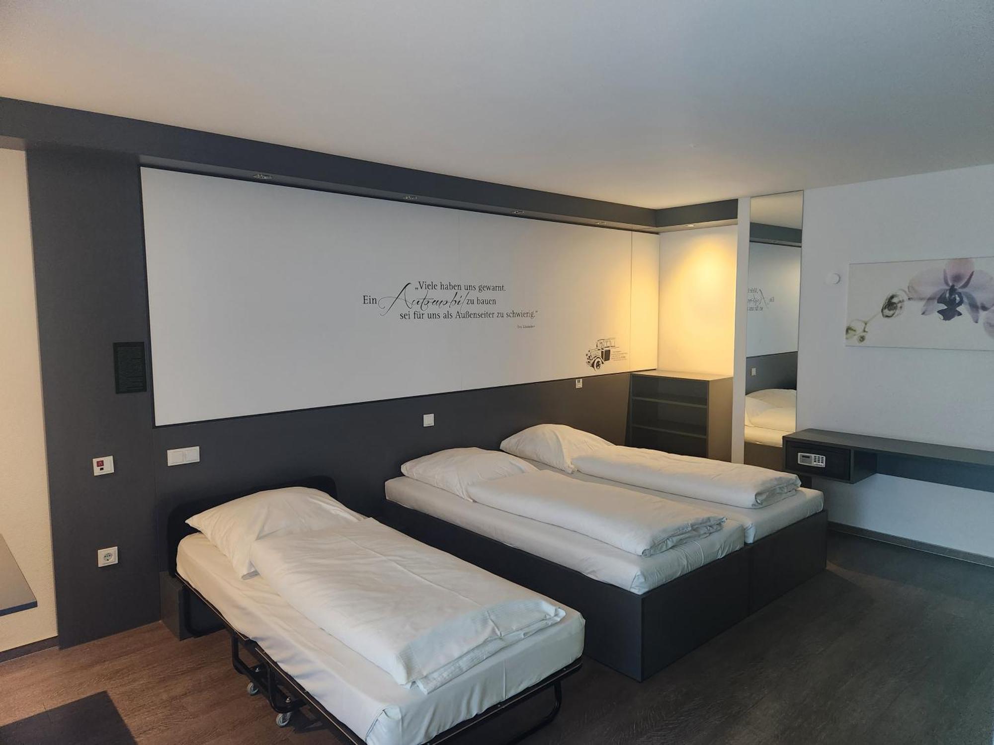 Economy-Hotel Ульм Экстерьер фото